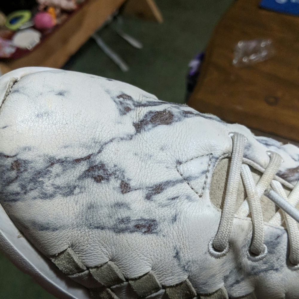 Vans - Picture 2 of 2